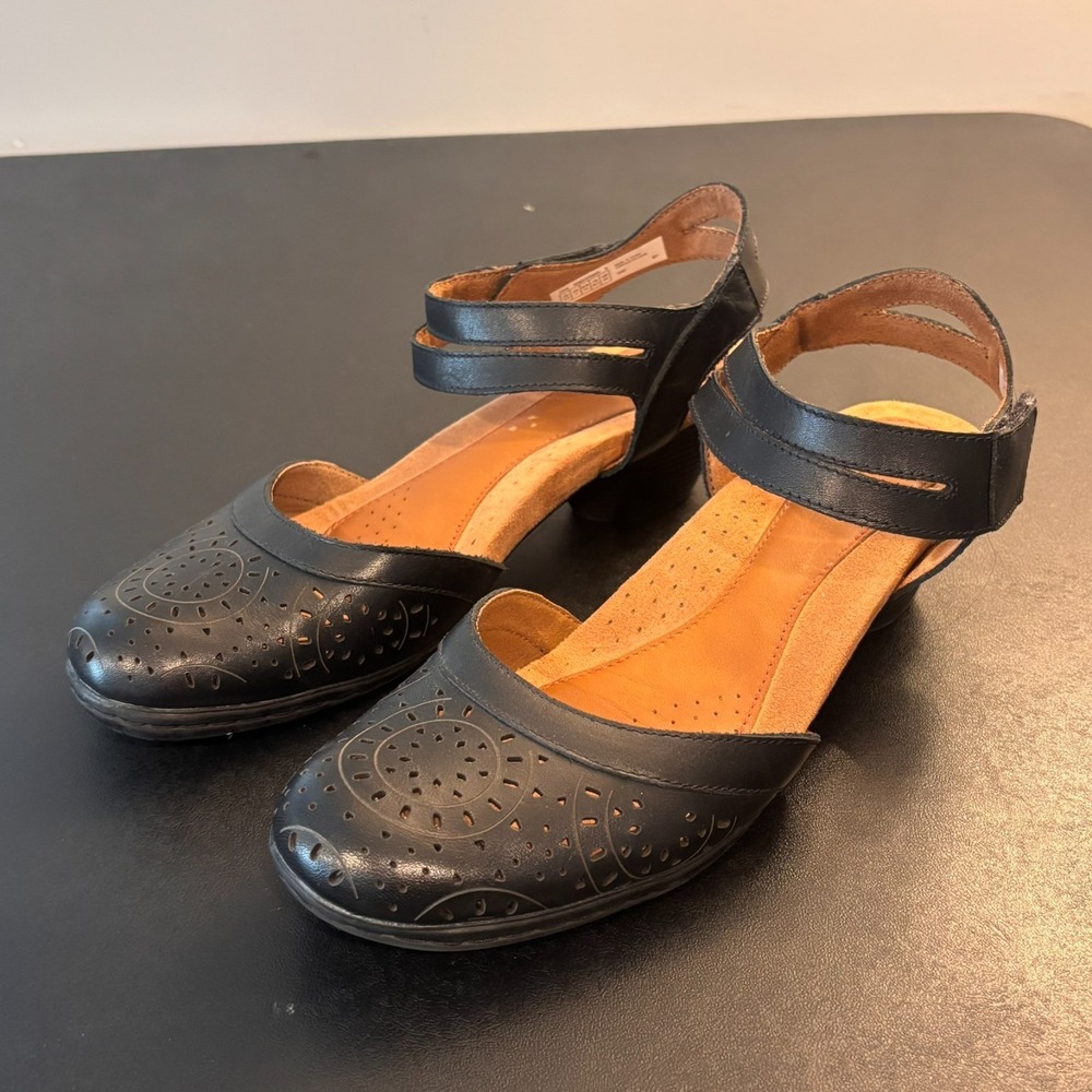 Rockport Cobb Hill Laurel Perforated Block Heel Mary Jane Shoes Black womens 9.5